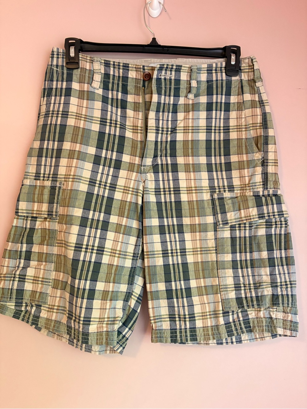 GAP Men’s Plaid Cargo Shorts in Green & Tan